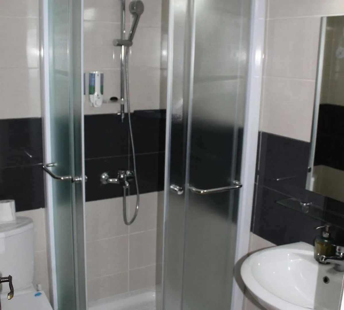 Tiffany City Apartments Larnaca 3*,